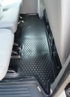 Rubber floor mat for Volkswagen T5/Multivan (2003-2012)/ second row