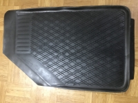 Передний резиновый  коврик (водительская сторона), универсальный