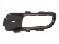 Priekšēja bampera miglas lukutra rāmītis no BMW X5 E70 (2006-2010), pa kreisi