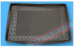 PVC trunk mat with anti-slip insert for Skoda Yeti (2009-2017) ― AUTOERA.LV
