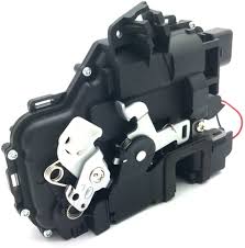 Priekšējas durvju slēdzene VW Golf4/ Passat B5, kreisā pusē ― AUTOERA.LV