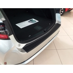 AIZMUGURĒJĀ BAMPERA UZLIKA TOYOTA COROLLA COMBI (2019-2026) ― AUTOERA.LV